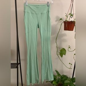 Stunning outdoor voices leggings